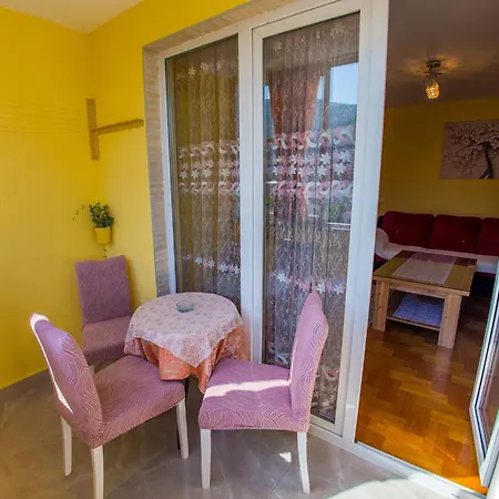 Aqua Vista موستار